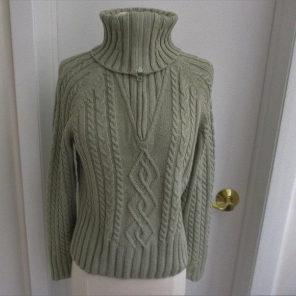 Wainscott Sweaters Wainscott Green Pullover Long Sleeve Sweater